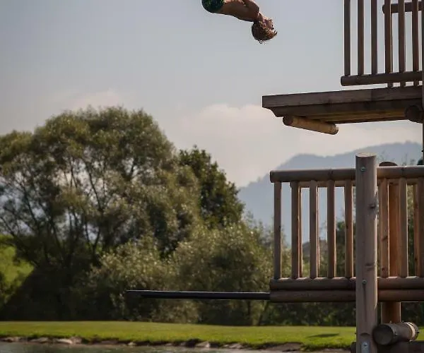 Almenland Aparthotel 3*